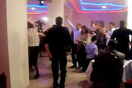 Qardaş bacısının toyu günü atasını öldürdü- - TƏFƏRRÜAT