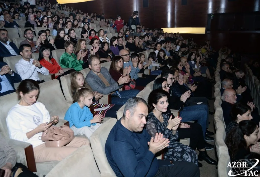 Gürcü ansamblı Bakıda konsert verib - FOTO