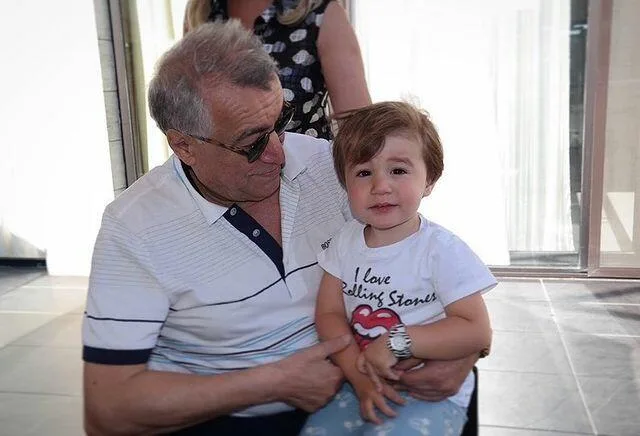 Azərbaycanlı müğənni keçmiş nazir olmuş qayınatasının - FOTOlarını paylaşdı