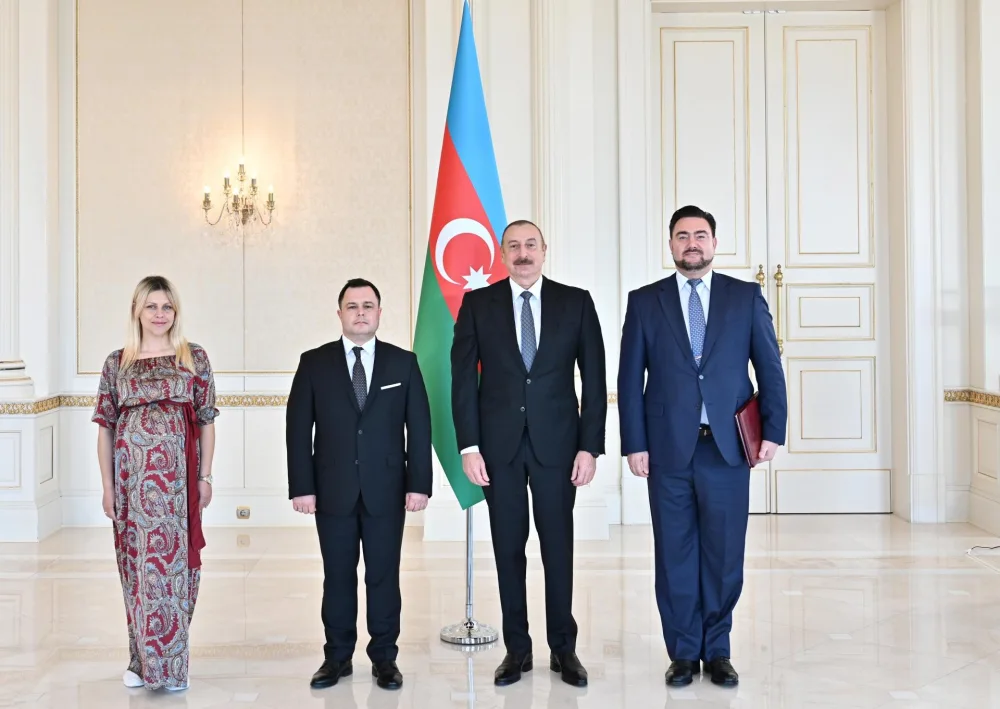 İlham Əliyev Aleksandr Esaulenkonun etimadnaməsini qəbul etdi - YENİLƏNİB