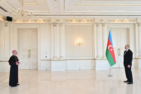 Vatikanın yeni səfiri Prezidentin qəbulunda - YENİLƏNİB