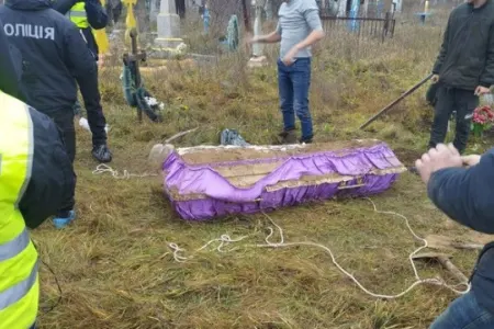 Ukraynalı ata ögey qızını ruslara satdı, - sonra isə...