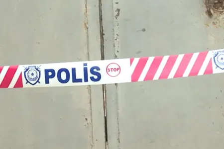 Bakıda maskalı şəxs evə basqın edib - iki nəfər öldürülüb, yaralılar var - VİDEO