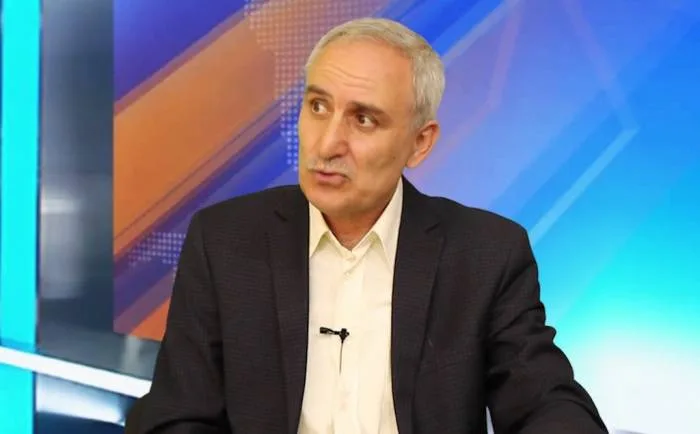 Vasif Talıbovun KRESLOSU LAXLAYIR? - Politoloq detalları - AÇIQLADI