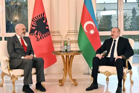İlham Əliyevin Edi Rama ilə təkbətək görüşü oldu - YENİLƏNİB