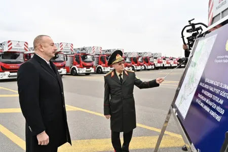 İlham Əliyev yeni alınmış xüsusi təyinatlı texnikalarla tanış oldu - YENİLƏNİB