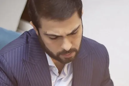 Yazıçının tənqidlərinə cavab vermədi