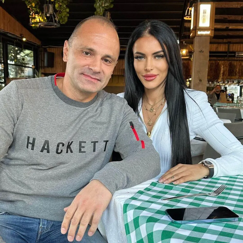 Məşhur bloqer ölü tapıldı - -FOTO
