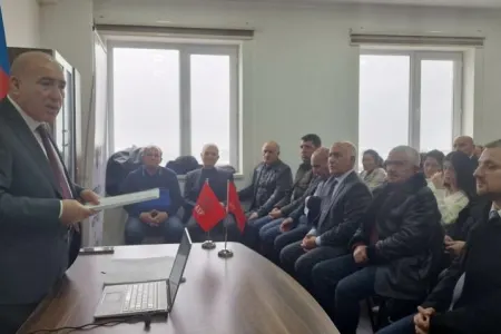 Pənah Hüseyn yenidən partiya sədri seçildi