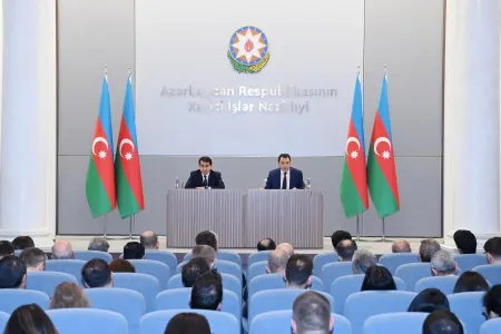 Diplomatlar və hərbi attaşelər üçün brifinq keçirildi