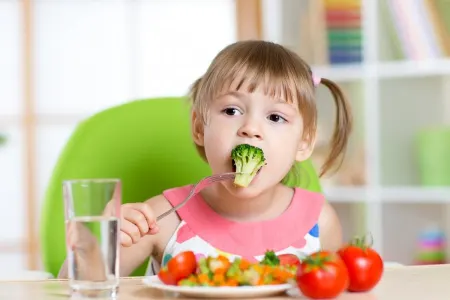 Azad Əkbərzadə: - ""Fast food" kökəlməyə səbəb olur"