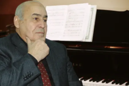 Oqtay Rəcəbov vəfat etdi