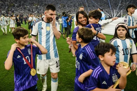 Messi qələbəni ailəsi ilə qeyd etdi - FOTO