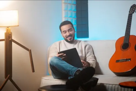 Pərviz “Alsu”nu təqdim etdi