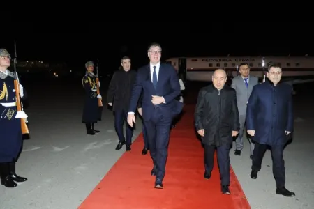 Serbiya Prezidenti Azərbaycana işgüzar səfərə gəldi