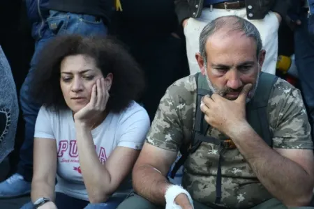 Paşinyanın həyat yoldaşı vergidən yayındı - Haqqında iş açıldı
