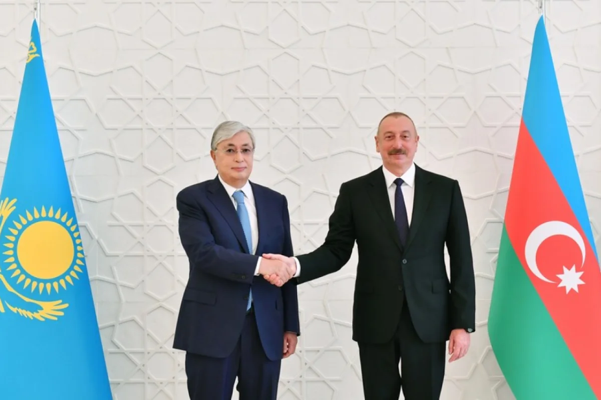 Qazaxıstan Prezidenti İlham Əliyevi - TƏBRİK ETDİ