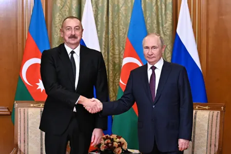 Putin İlham Əliyevi təbrik etdi