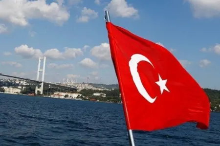 Türkiyədə körpü çökdü