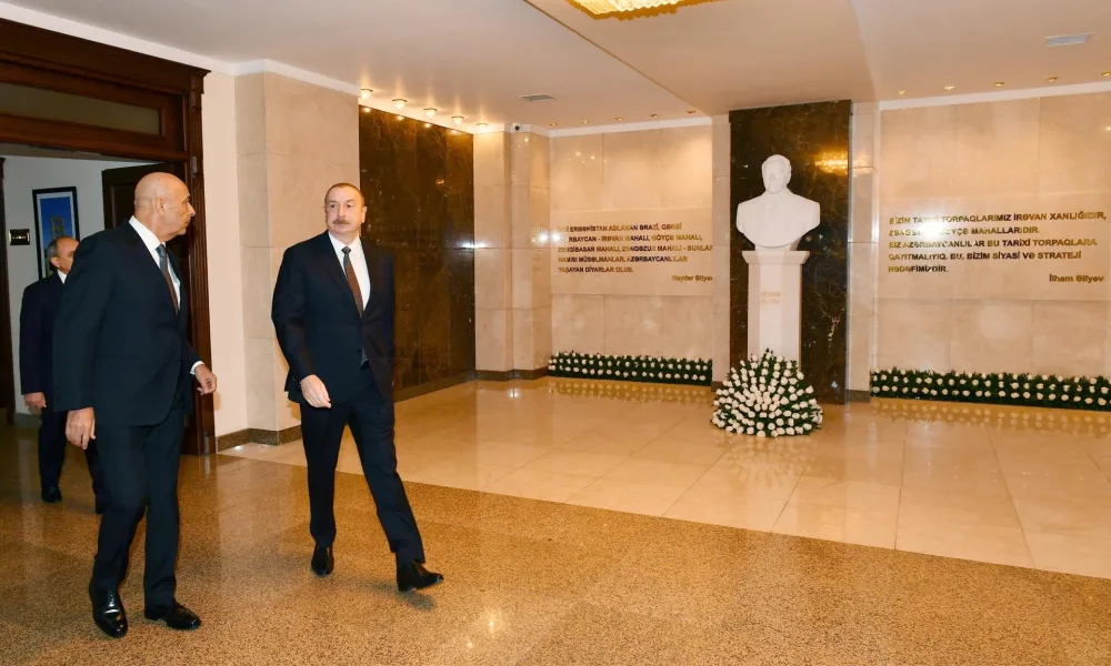 İlham Əliyev Qərbi Azərbaycan İcmasının binasında- FOTOLAR- - YENİLƏNDİ
