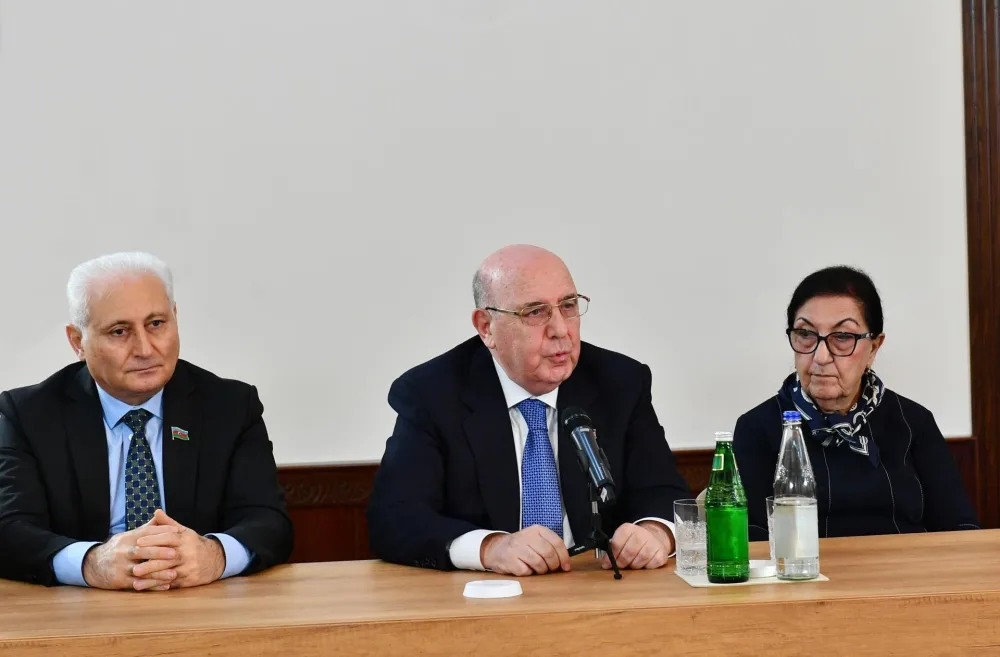 İlham Əliyev Qərbi Azərbaycan İcmasının binasında- FOTOLAR- - YENİLƏNDİ