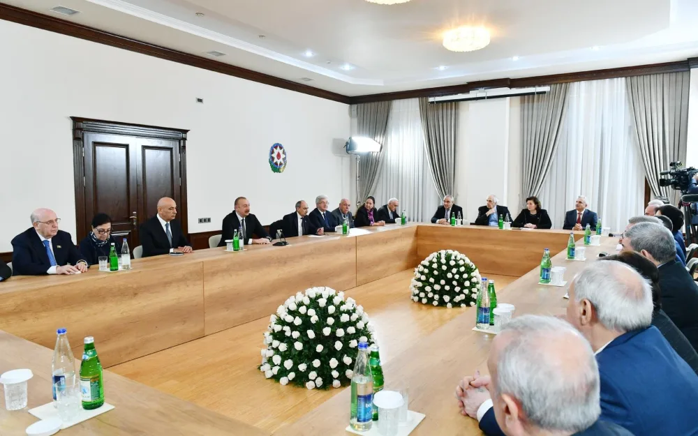 İlham Əliyev Qərbi Azərbaycan İcmasının binasında- FOTOLAR- - YENİLƏNDİ