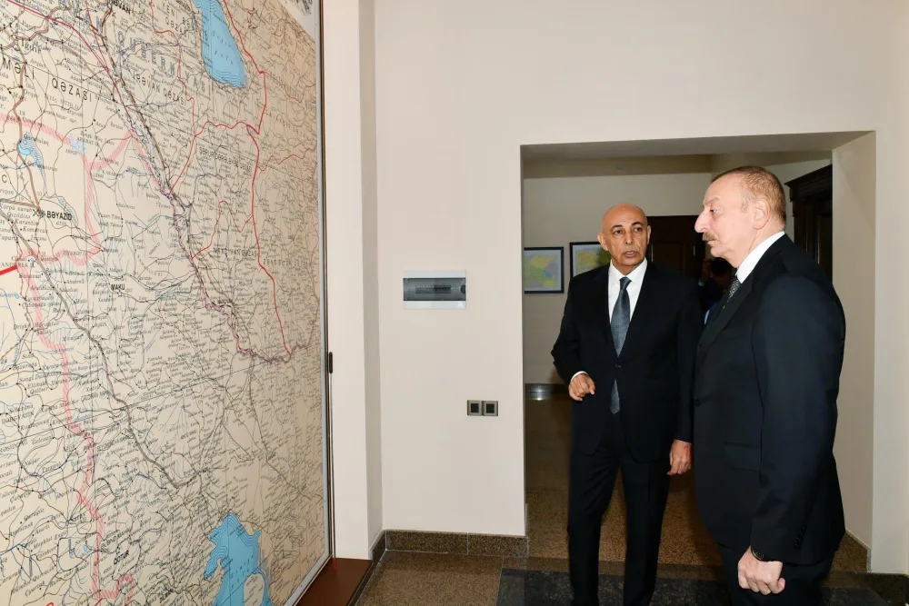 İlham Əliyev Qərbi Azərbaycan İcmasının binasında- FOTOLAR- - YENİLƏNDİ