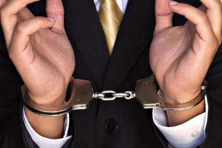 54 min manatınlıq dələduzluq edən şəxs - HƏBS EDİLDİ