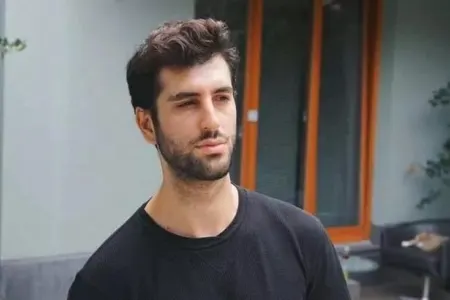 Türkiyədə Mahsun Kırmızıgülün oğlu güllələnib