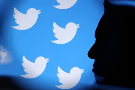 “Twitter” əməkdaşlarını işdən çıxarmağa davam edir