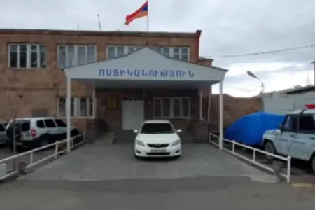 Ermənistanda naməlum şəxs polis bölməsinə qumbara atıb