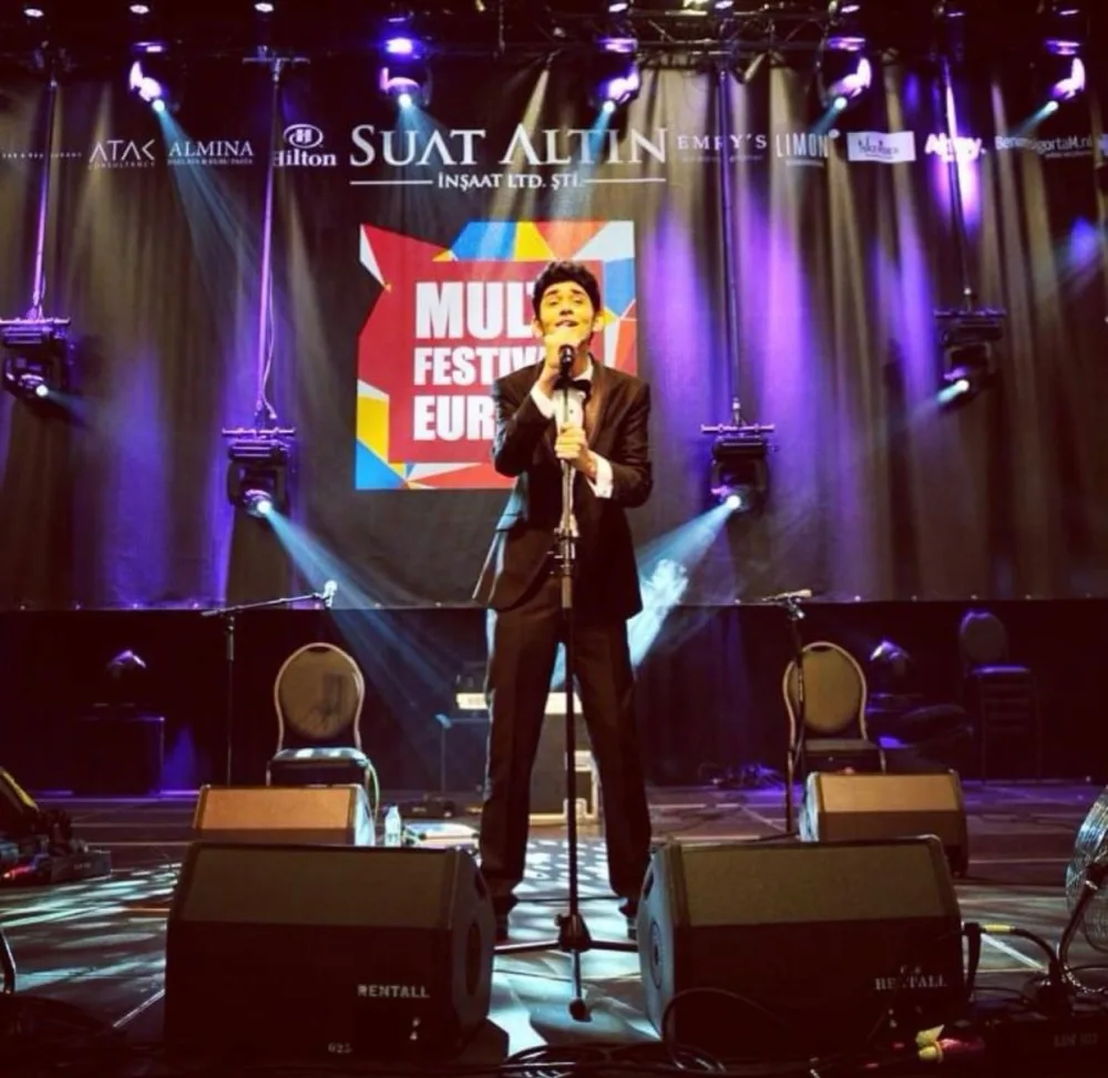 Azərbaycanlı ifaçı İngiltərədə vokal studiyası açdı