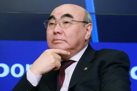 Qırğızıstanın birinci prezidentinə qarşı bütün cinayət işlərinə xitam verildi