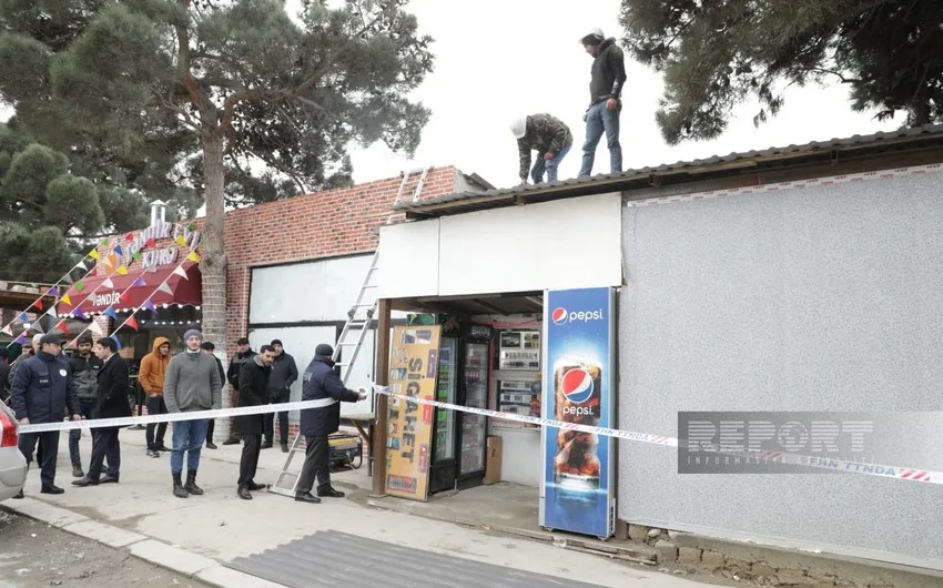 FHN əməkdaşları Binədə qanunsuz tikilmiş obyekti sökür