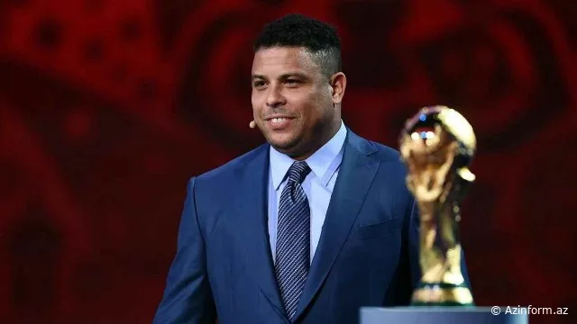 Ronaldo özündən 15 yaş kiçik modellə nişanlandı - FOTOLAR