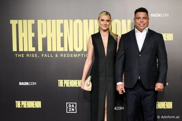 Ronaldo özündən 15 yaş kiçik modellə nişanlandı - FOTOLAR