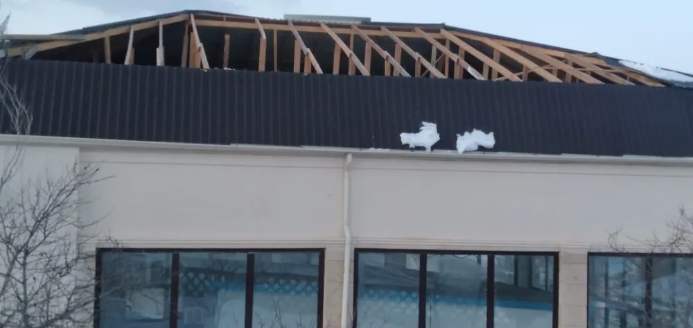 Cəfər Cabbarlının ev muzeyinin damını külək apardı - FOTO