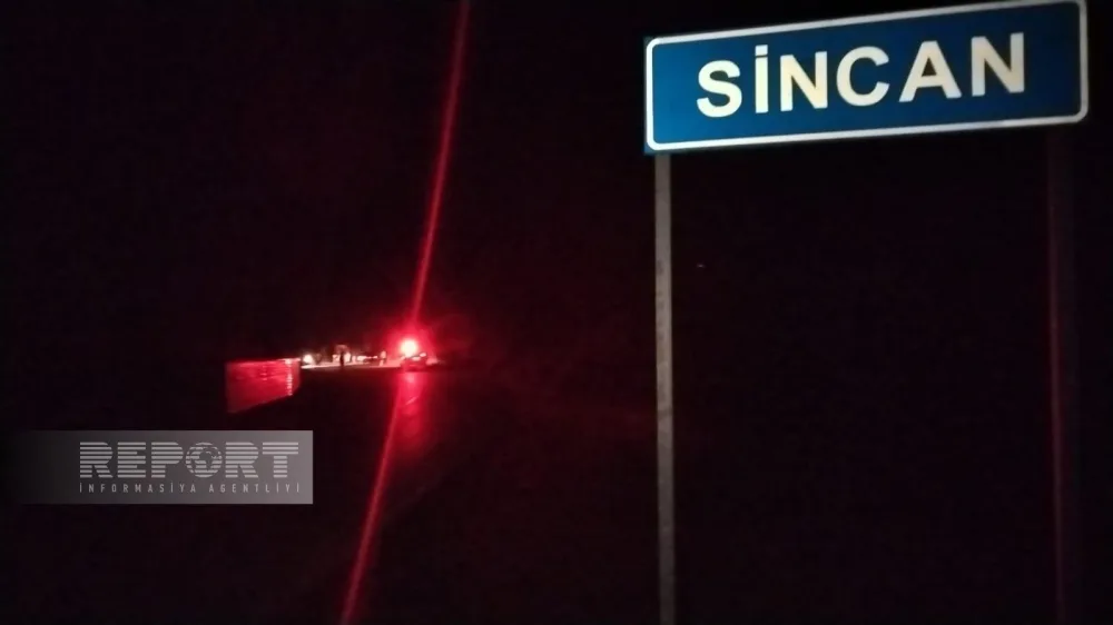 Oğuzda avtomobil ağaca çırpılıb, xəsarət alanlar var