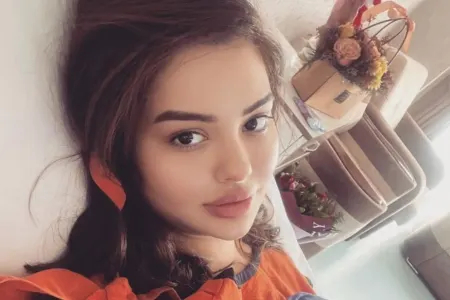 Mina boşandıqdan sonra estetik etdirdi
