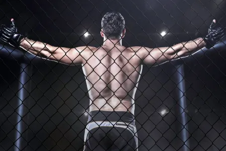MMA döyüşçüsü qatarda ölü tapıldı