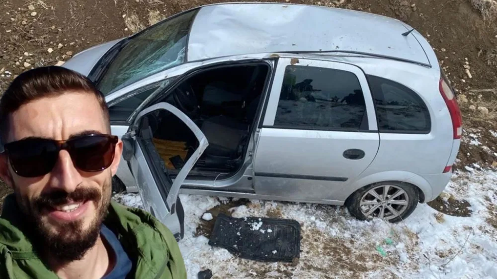 Avtomobillə uçuruma düşən fiziki qüsurlu sürücü donaraq öldü - FOTO