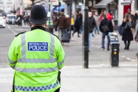Polis zabitindən ŞOK CİNAYƏT- - Qadınları ŞKAFDA SAXLADI VƏ... - FOTO