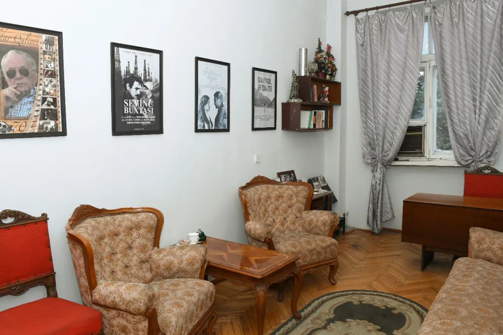 Eldar Quliyevin iş otağı yaradıcılıq otağına - ÇEVRİLDİ