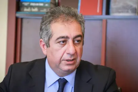 Qubad İbadoğlunun partiyası parçalandı