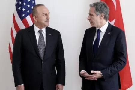 Blinkenlə Çavuşoğlunun görüşü başlayıb