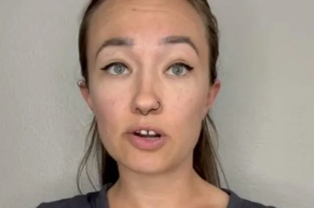 Sinifdə çılpaq şəkillərini çəkən müəllimə işdən qovuldu - VİDEO/FOTO