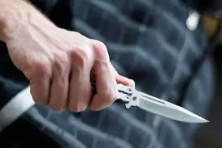 Sumqayıtda kişi həyat yoldaşını bıçaqladı