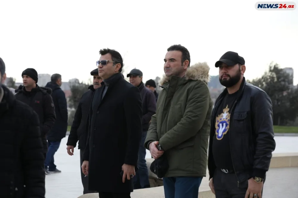 "Toppuş bacı"nın dəfn mərasimindən - FOTOREPORTAJ