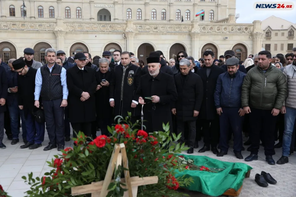 "Toppuş bacı"nın dəfn mərasimindən - FOTOREPORTAJ