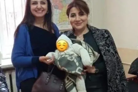 Bakıda tələbə imtahana girdi, körpəsinə dekan baxdı